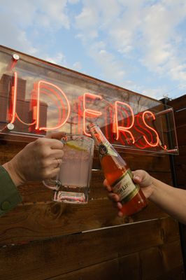 Easy Slider - East Side Ave. by null