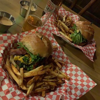 Parkfield Cafe - Sandwiches Near Me - Parkfield, California
