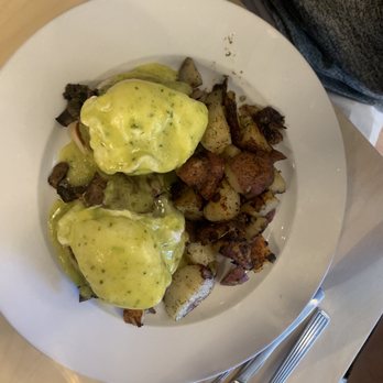 The Bongo Room - Beef & Cremini Benedict - so yummy! - New American Near Me - Chicago, Illinois