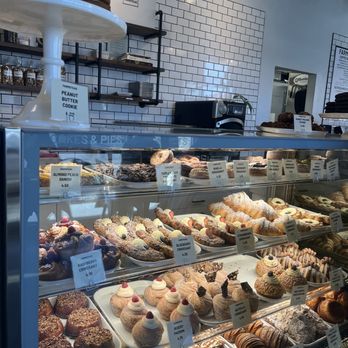 Bonrue Bakery - Bakeries Near Me - St George, Utah