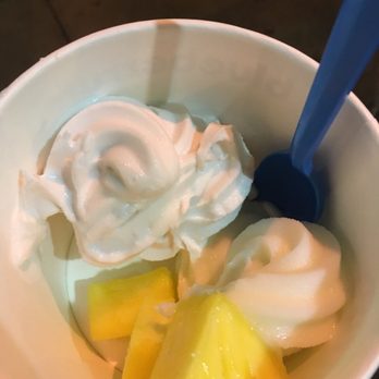blueberryfrog - Tart and blueberry with pineapple - Ice Cream & Frozen Yogurt Near Me - Greenville, South Carolina