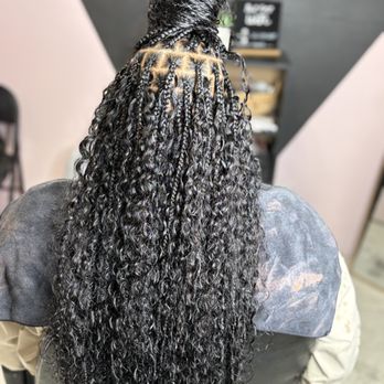 cookies beauty Trapp - extra full smedium boho knotless braids - Hair Stylists Near Me - Plantation, Florida cookies beauty Trapp - extra full smedium boho knotless braids - Hair Stylists Near Me - Plantation, Florida