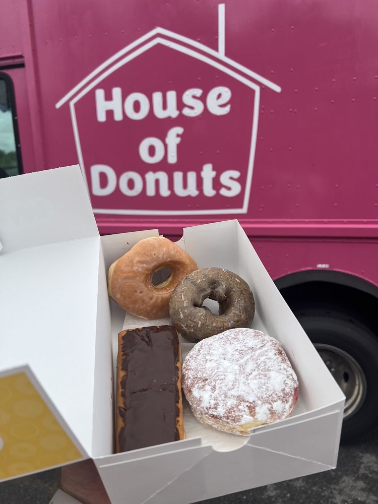 HOUSE OF DONUTS Updated October 2024 2236 Karl Ann Dr, Sandusky