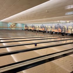 Shatto 39 Lanes - Bowling lanes