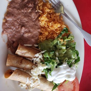 Cuko's Restaurant & Bakery - 4 flautas (taquitos) combination plate. Oops, I ate one before I took the picture. Guacamole is what I would call Avocado salsa. - Bakeries Near Me - Torrance, California Cuko's Restaurant & Bakery - 4 flautas (taquitos) combination plate. Oops, I ate one before I took the picture. Guacamole is what I would call Avocado salsa. - Bakeries Near Me - Torrance, California