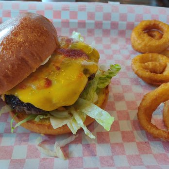 Burger 82 - Cheeseburger with a side of onion rings - Burgers Near Me - Allen, Texas Burger 82 - Cheeseburger with a side of onion rings - Burgers Near Me - Allen, Texas