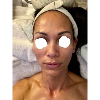 Winnie Skin Therapy @ Lux Studio - Facial treatment at Winnie Skin Therapy - Day Spas Near Me - Honolulu, Hawaii Winnie Skin Therapy @ Lux Studio - Facial treatment at Winnie Skin Therapy - Day Spas Near Me - Honolulu, Hawaii