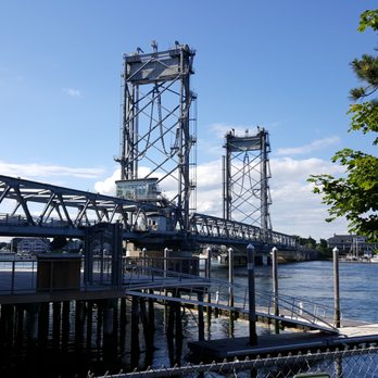 Memorial Bridge - Landmarks & Historical Buildings Near Me - Portsmouth, New Hampshire Memorial Bridge - Landmarks & Historical Buildings Near Me - Portsmouth, New Hampshire