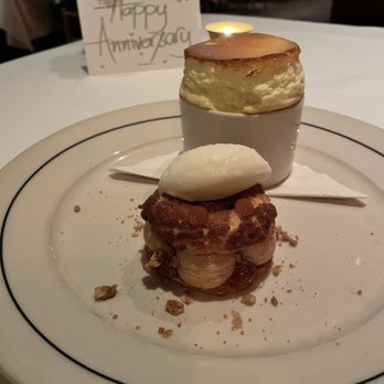 Jeffrey's - American Near Me - Austin, Texas