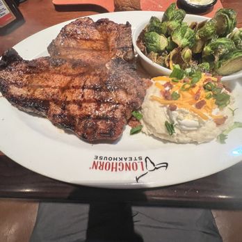 LongHorn Steakhouse - The Longhorn - Steakhouses Near Me - Cartersville, Georgia
