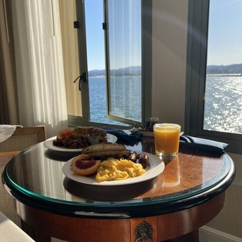 Schooners Monterey - Breakfast delivered to the room - Seafood Near Me - Monterey, California Schooners Monterey - Breakfast delivered to the room - Seafood Near Me - Monterey, California