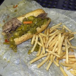 Taste of the Windy City - Johhnies Italian Beef From Chicago, IL