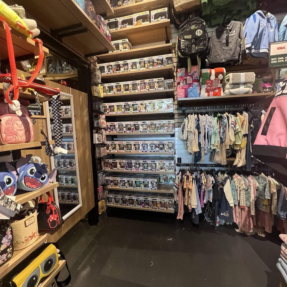 BoxLunch - Men's Clothing Near Me - Torrance, California