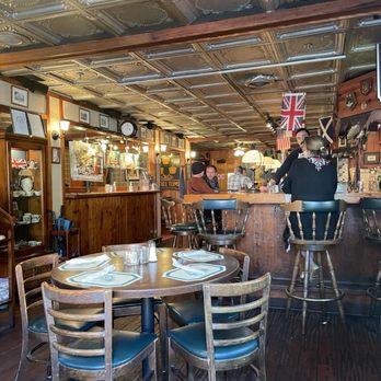 Six Pence Pub - Inside! So cozy and pub like!!! - Pubs Near Me - Savannah, Georgia Six Pence Pub - Inside! So cozy and pub like!!! - Pubs Near Me - Savannah, Georgia