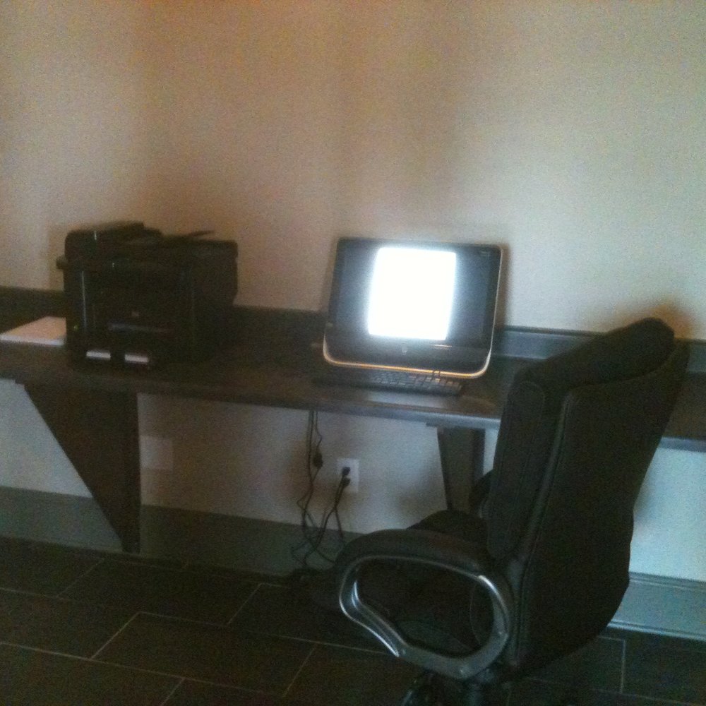 Gateway Crossing - Windows computer area - Apartments Near Me - Augusta, Georgia Gateway Crossing - Windows computer area - Apartments Near Me - Augusta, Georgia