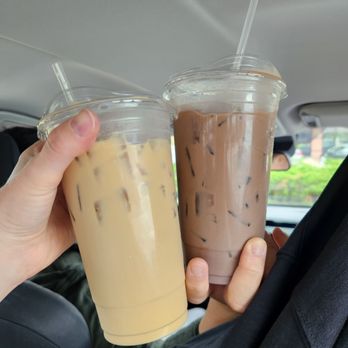 Calibre Coffee - Biscoff latte, ube latte - Coffee & Tea Near Me - South Barrington, Illinois Calibre Coffee - Biscoff latte, ube latte - Coffee & Tea Near Me - South Barrington, Illinois
