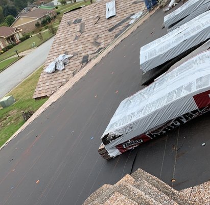 Brothers Roofing Logo