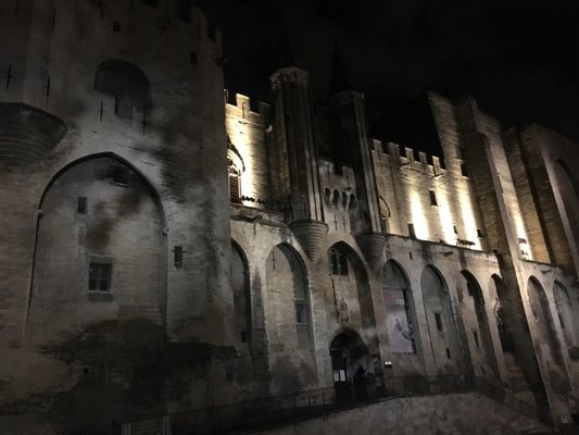 Palais des Papes by null