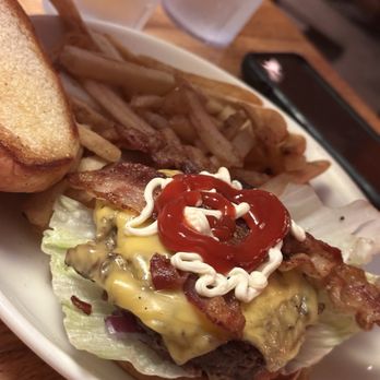 Applebee's Grill + Bar - Classic Bacon Cheeseburger - Sports Bars Near Me - Farmville, Virginia Applebee's Grill + Bar - Classic Bacon Cheeseburger - Sports Bars Near Me - Farmville, Virginia