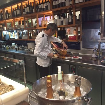 Cañete - Waiter slicing me some jamon iberico. - Tapas/Small Plates Near Me - Barcelona, B