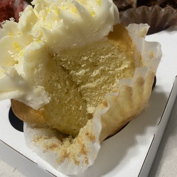 Cupcakes and More - Bakeries Near Me - Fresno, California