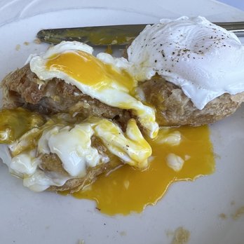 The Veranda Restaurant - Desserts Near Me - Fallbrook, California