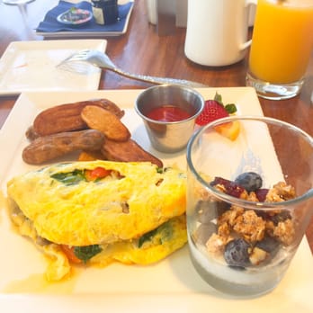 ECHO St. Simons - Veggie omelette - Breakfast & Brunch Near Me - St. Simons Island, Georgia