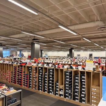 DSW Designer Shoe Warehouse - Shoe Stores Near Me - West Covina, California