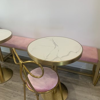 PTEA - Cute table and decor! - Bubble Tea Near Me - Quincy, Massachusetts