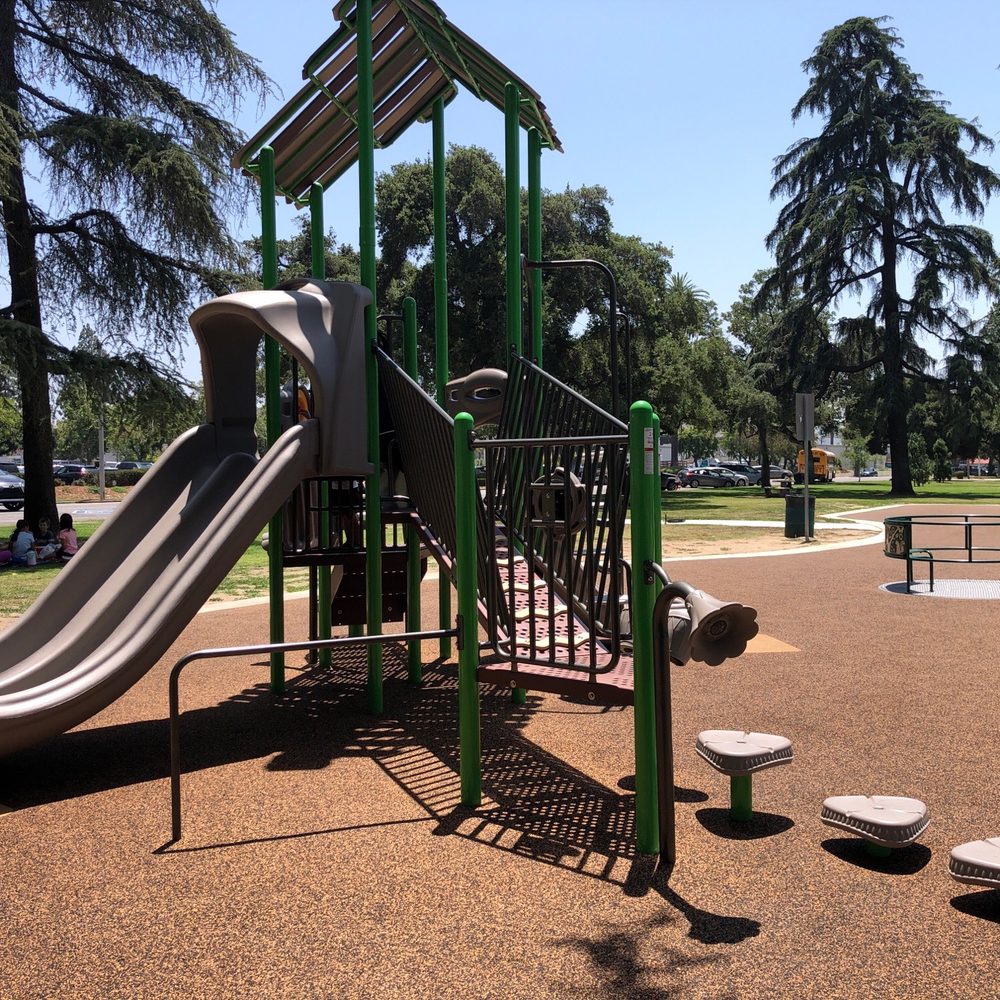 Covina Park - Parks Near Me - Covina, California Covina Park - Parks Near Me - Covina, California