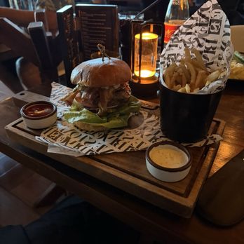 Blackstone Kitchen - Blue cheese hamburger with truffle fries - New American Near Me - Corona, California