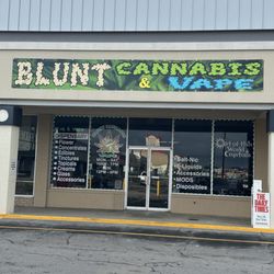 Blunt Cannabis & Vape - Front of store