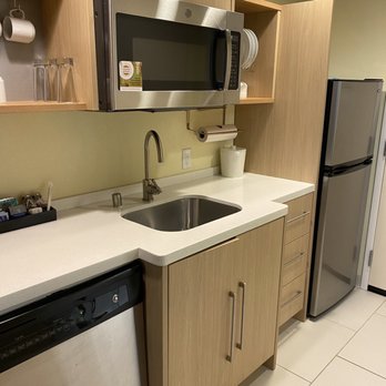 Home2 Suites by Hilton Elko - Kitchenette in room feels like home. - Hotels Near Me - Elko, Nevada