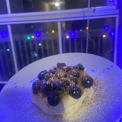 Chumpy's Kitchen - Fresh blueberry with cinnamon mascarpone cream on shortbread. With a marmalade glaze, dusted with powdered sugar and nutmeg