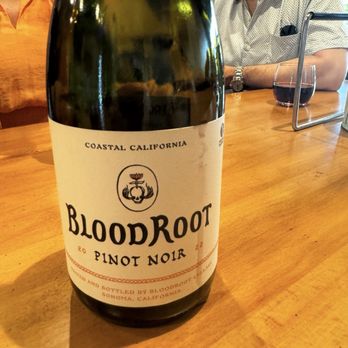 Pizzaleah - Great local wines - Pizza Near Me - Windsor, California