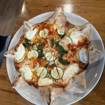 Mister O1 Extraordinary Pizza Melbourne - Star Laina - Pizza Near Me - Melbourne, Florida