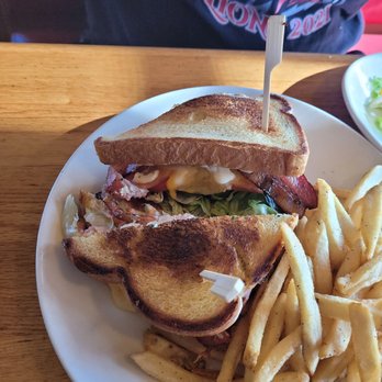 Applebee's Grill + Bar - American Near Me - Prattville, Alabama