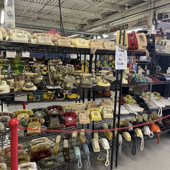 American Treasure Tour - Many phones - Tours Near Me - Oaks, Pennsylvania
