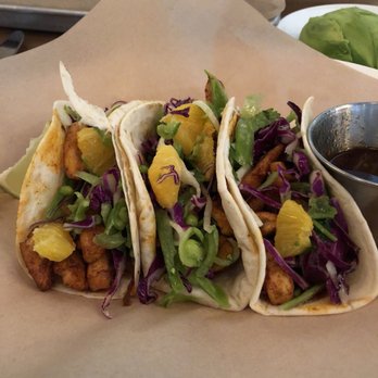 Corner Restaurant - Seared fish tacos with snap pea cole slaw - Bars Near Me - Austin, Texas Corner Restaurant - Seared fish tacos with snap pea cole slaw - Bars Near Me - Austin, Texas