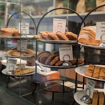 St Elmo's Coffee Pub - Baked goods - Coffee & Tea Near Me - Alexandria, Virginia St Elmo's Coffee Pub - Baked goods - Coffee & Tea Near Me - Alexandria, Virginia