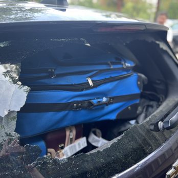 Harry's Restaurant - Busted window --one of 4 cars broken into in parking lot of Harry's at noon. - Breakfast & Brunch Near Me - Houston, Texas