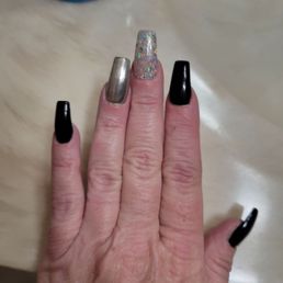 Beautiful nails I love them Beautiful nails I love them