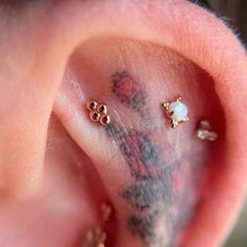 Ten Tigers Body Piercing - Flat piercings with rose gold jewelry from Anatometal and Buddha Jewelry - Piercing Near Me - San Francisco, California Ten Tigers Body Piercing - Flat piercings with rose gold jewelry from Anatometal and Buddha Jewelry - Piercing Near Me - San Francisco, California