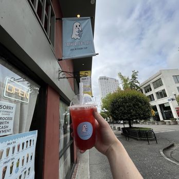 Eather Tea & Cafe - Guava Jasmine Tea - Bubble Tea Near Me - Tacoma, Washington Eather Tea & Cafe - Guava Jasmine Tea - Bubble Tea Near Me - Tacoma, Washington