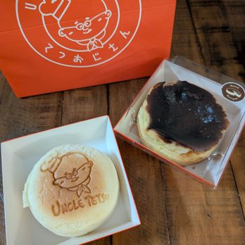 Uncle Tetsu - Mini original cheesecake and mini basque cheesecake - Desserts Near Me - Austin, Texas