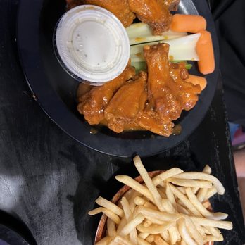 Duff's Famous Wings - Lunch special - Chicken Wings Near Me - Depew, New York