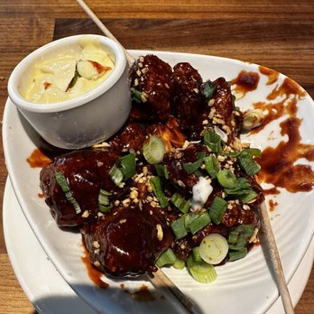 Yard House - Chili garlic Boneless Wings - New American Near Me - Sacramento, California