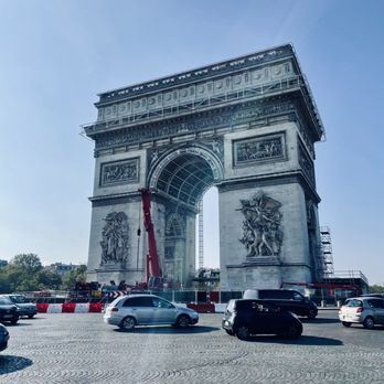 L'Arc de Triomphe - Landmarks & Historical Buildings Near Me - Paris, 75 L'Arc de Triomphe - Landmarks & Historical Buildings Near Me - Paris, 75