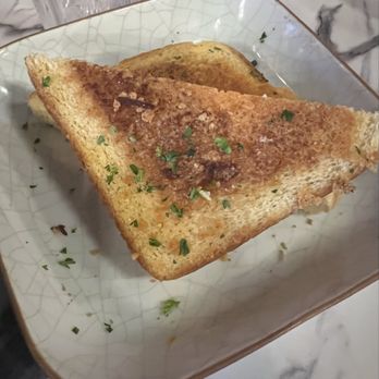 Lady R Bistro - Garlic Toast - Burgers Near Me - Menifee, California Lady R Bistro - Garlic Toast - Burgers Near Me - Menifee, California
