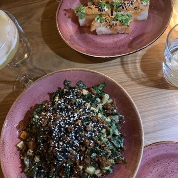 Odd Sister - Kale salad and tuna tartare - Cocktail Bars Near Me - New York, New York Odd Sister - Kale salad and tuna tartare - Cocktail Bars Near Me - New York, New York